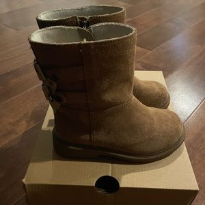 UGG - Tillee in Chestnut - Girls toddler size 10 - perfect condition